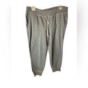 Athleta Size medium capri sweatpant Joggers Euc